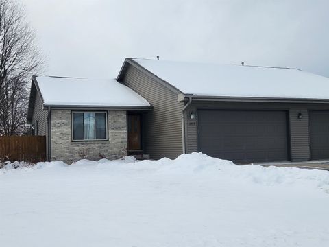 Photo of 2715 N Wuthering Hills Drive, Janesville, WI 53546 (MLS # 2013840)