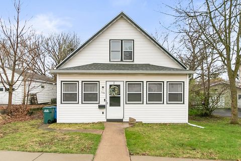 706 6th Street, Baraboo, WI 53913 - #: 1998459