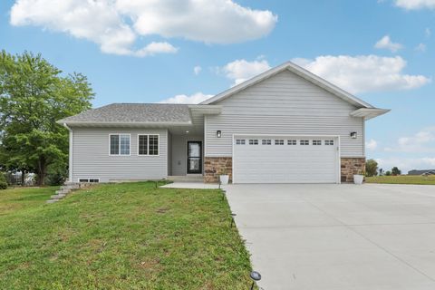 Photo of 344 Eastridge Circle, Reedsburg, WI 53959 (MLS # 2009523)