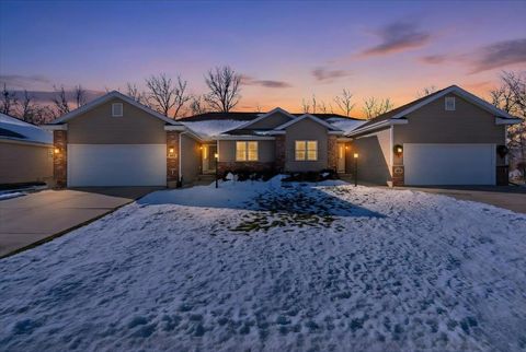 Photo of 421 Pine Street, Brooklyn, WI 53521 (MLS # 2014031)