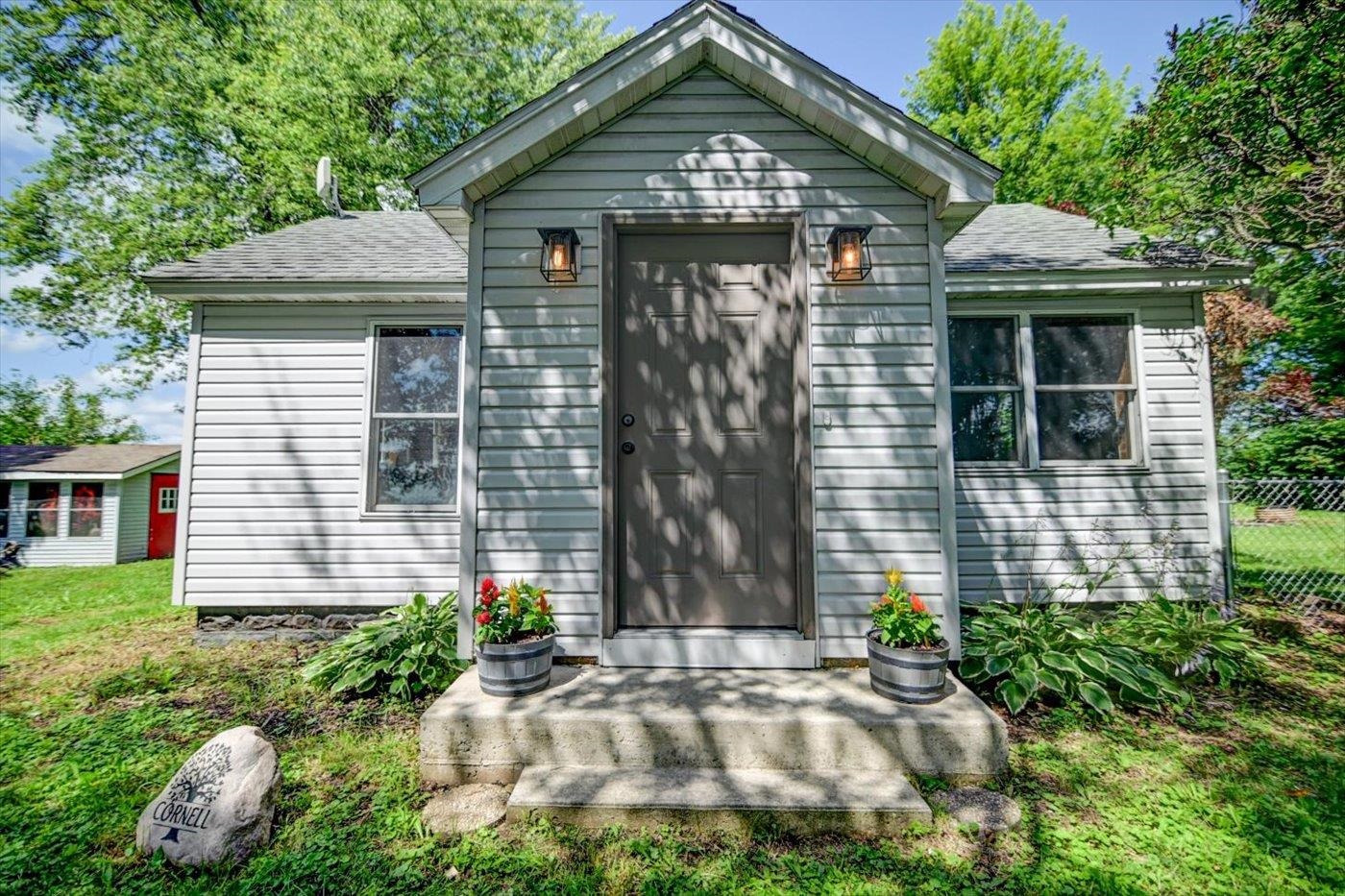 Stoughton, Wisconsin 53589, United States, 1 Bedroom Bedrooms, ,1 BathroomBathrooms,Residential,Active,175460