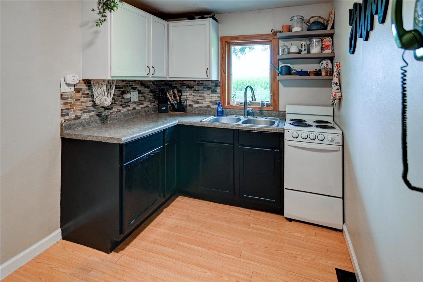 Stoughton, Wisconsin 53589, United States, 1 Bedroom Bedrooms, ,1 BathroomBathrooms,Residential,Active,175460