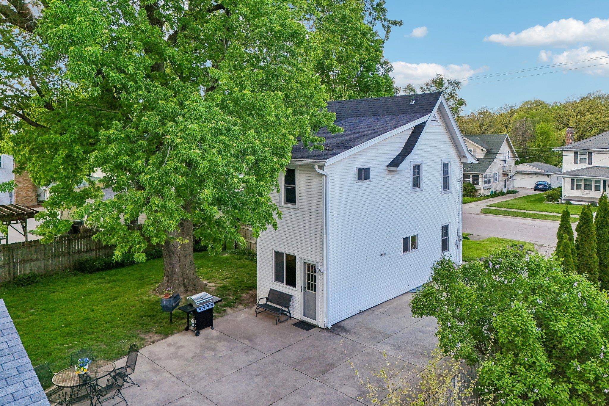 1422 Sharon Street
