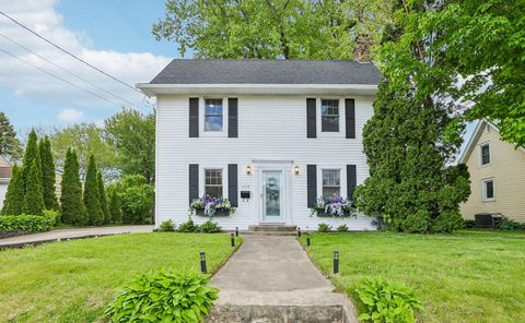 Photo of 1422 Sharon Street, Janesville, WI 53545 (MLS # 2023649)