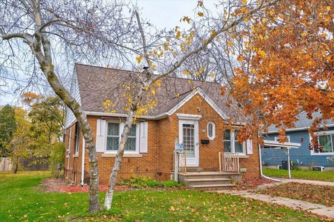 Tiny photo for 917 E Madison Street, Waterloo, WI 53594 (MLS # 2012454)