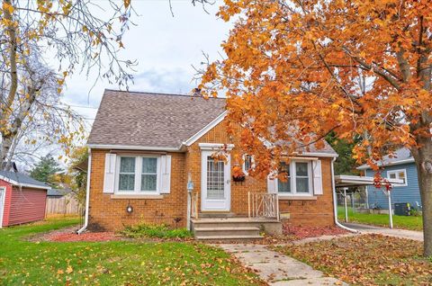 Tiny photo for 917 E Madison Street, Waterloo, WI 53594 (MLS # 2012454)