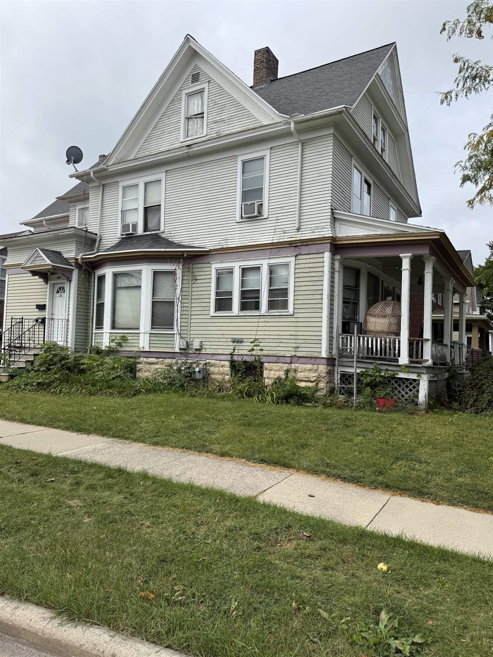 Photo 1 of 3 — 140 4TH Street, Fond Du Lac, WI 54935