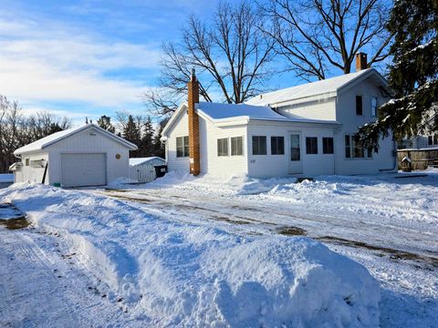 Photo of 237 E Pearl Street, Kingston, WI 53939 (MLS # 2013746)