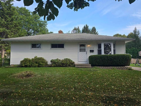 Photo of 4918 Marvin Avenue, Madison, WI 53711 (MLS # 2032011)