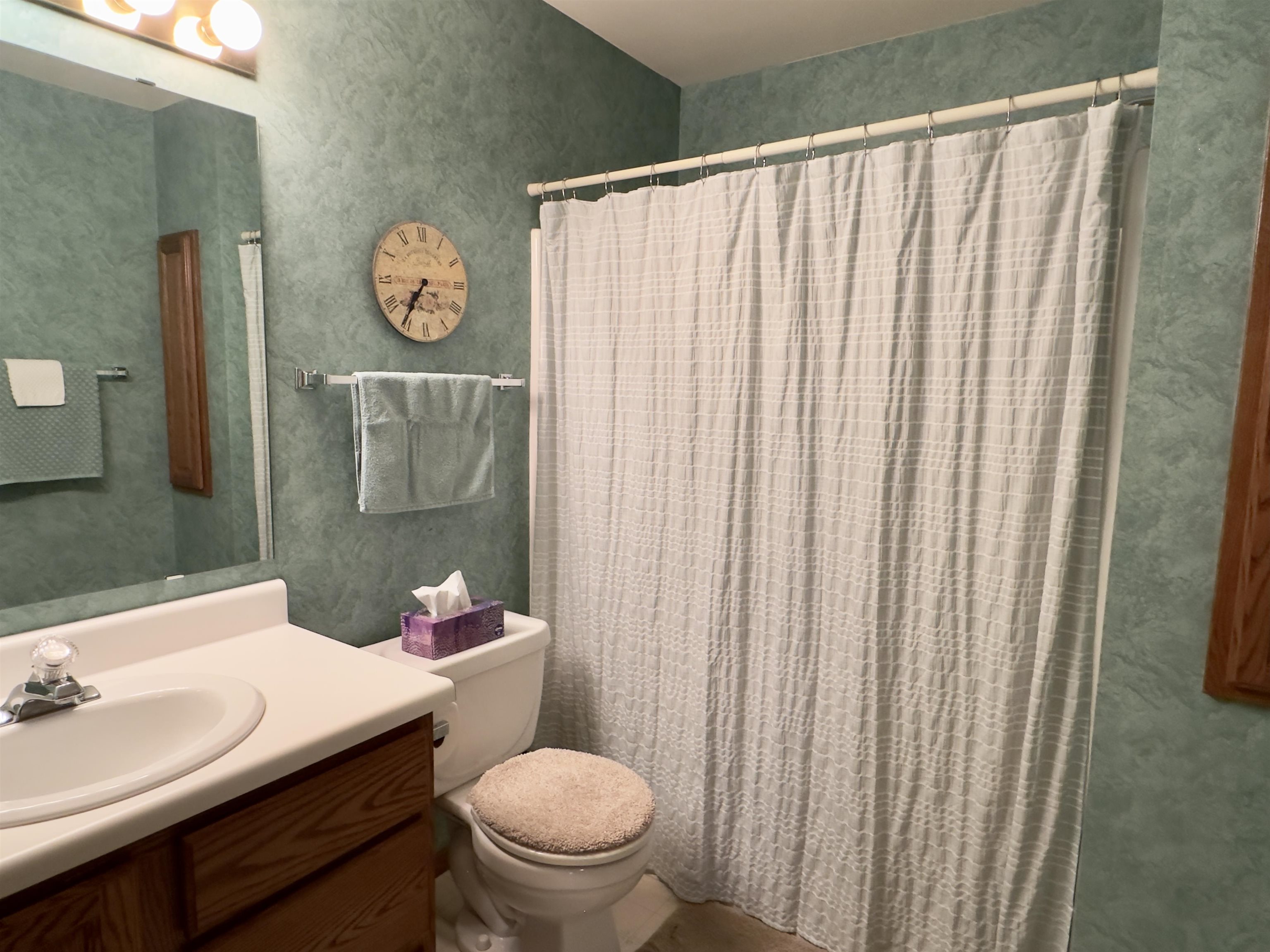 Stoughton, Wisconsin 53589, United States, 3 Bedrooms Bedrooms, ,3 BathroomsBathrooms,Residential,Pending,140940