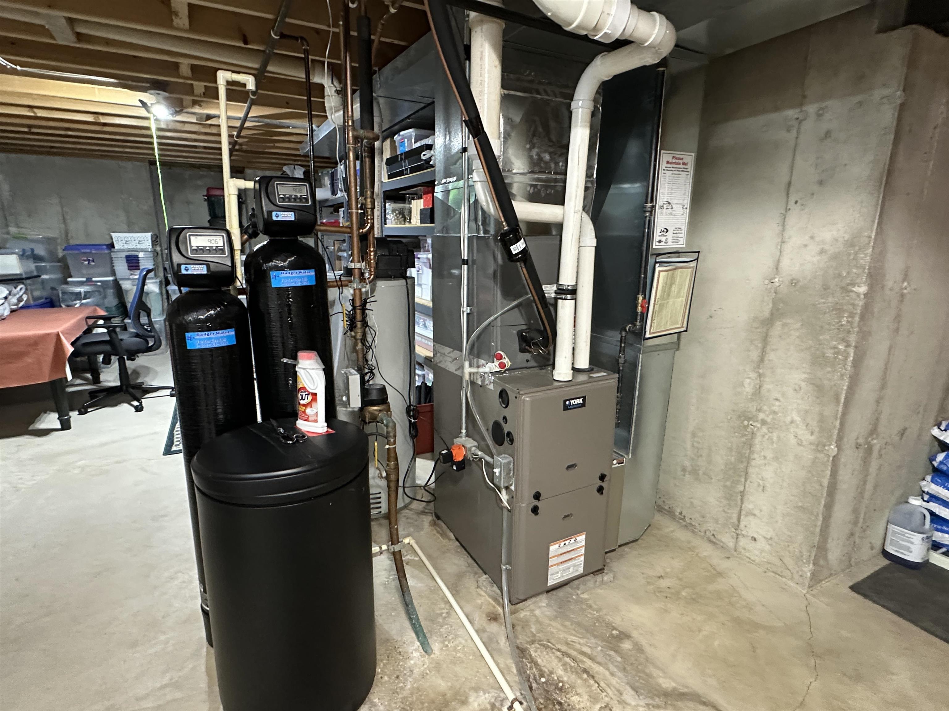 Stoughton, Wisconsin 53589, United States, 3 Bedrooms Bedrooms, ,3 BathroomsBathrooms,Residential,Pending,140940