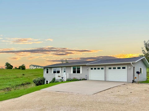 Photo of 61988 Wildwood Drive, Prairie du Chien, WI 53821 (MLS # 2033846)