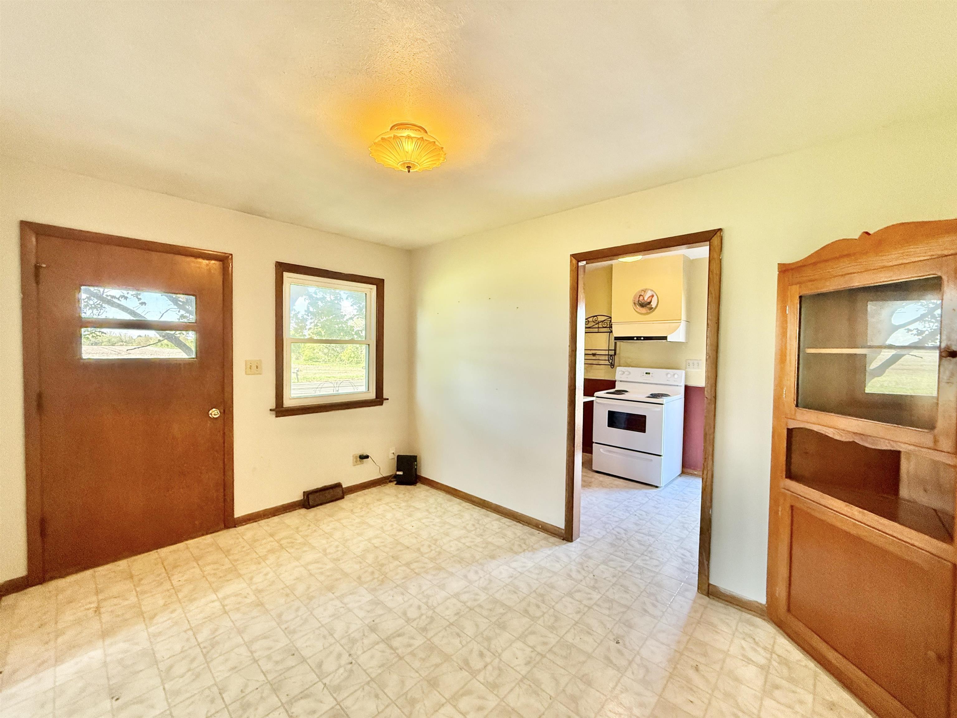 8403 E Highway 67