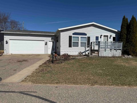 Photo of 2701 E Main Street, Reedsburg, WI 53959 (MLS # 2019060)