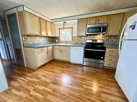 Tiny photo for 6 Lapidary Lane, Janesville, WI 53548 (MLS # 2013093)