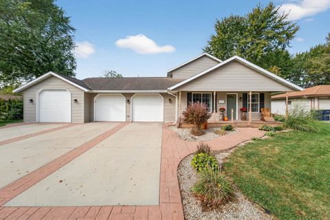 Photo of 2019 Cottonwood Drive, Janesville, WI 53545 (MLS # 2010911)