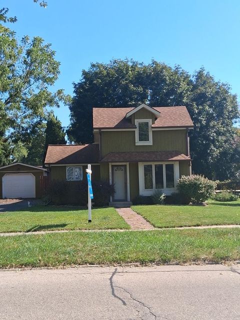 Photo of 306 N Main Street, Walworth, WI 53184 (MLS # 2014094)