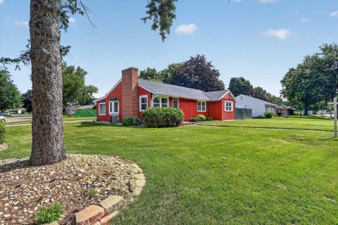 Photo of 1617 Arbor Drive, Beloit, WI 53511 (MLS # 2027974)