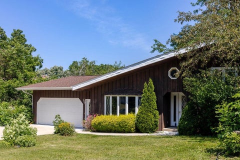 Property photo of 507 Park View Drive, Mount Horeb, WI 53572