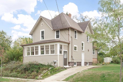 Photo of 702 Vernon Avenue, Beloit, WI 53511 (MLS # 2034980)