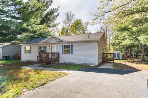 Photo of 249 Berry Drive, Wisconsin Dells, WI 53965 (MLS # 2023256)