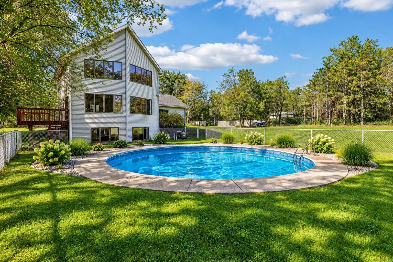 4805 Schneider Drive