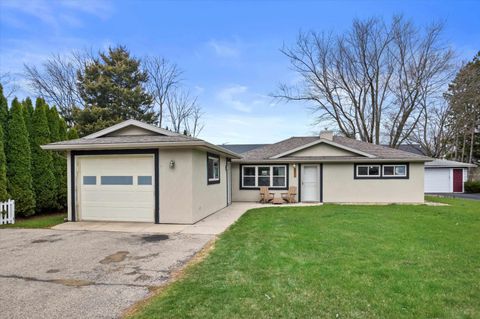 Photo of 1124 Hamilton Street, Stoughton, WI 53589 (MLS # 2020242)