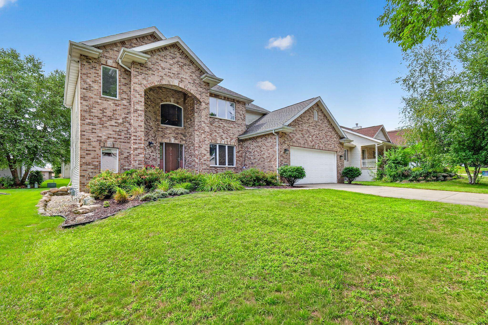 9409 Eagle Nest Lane