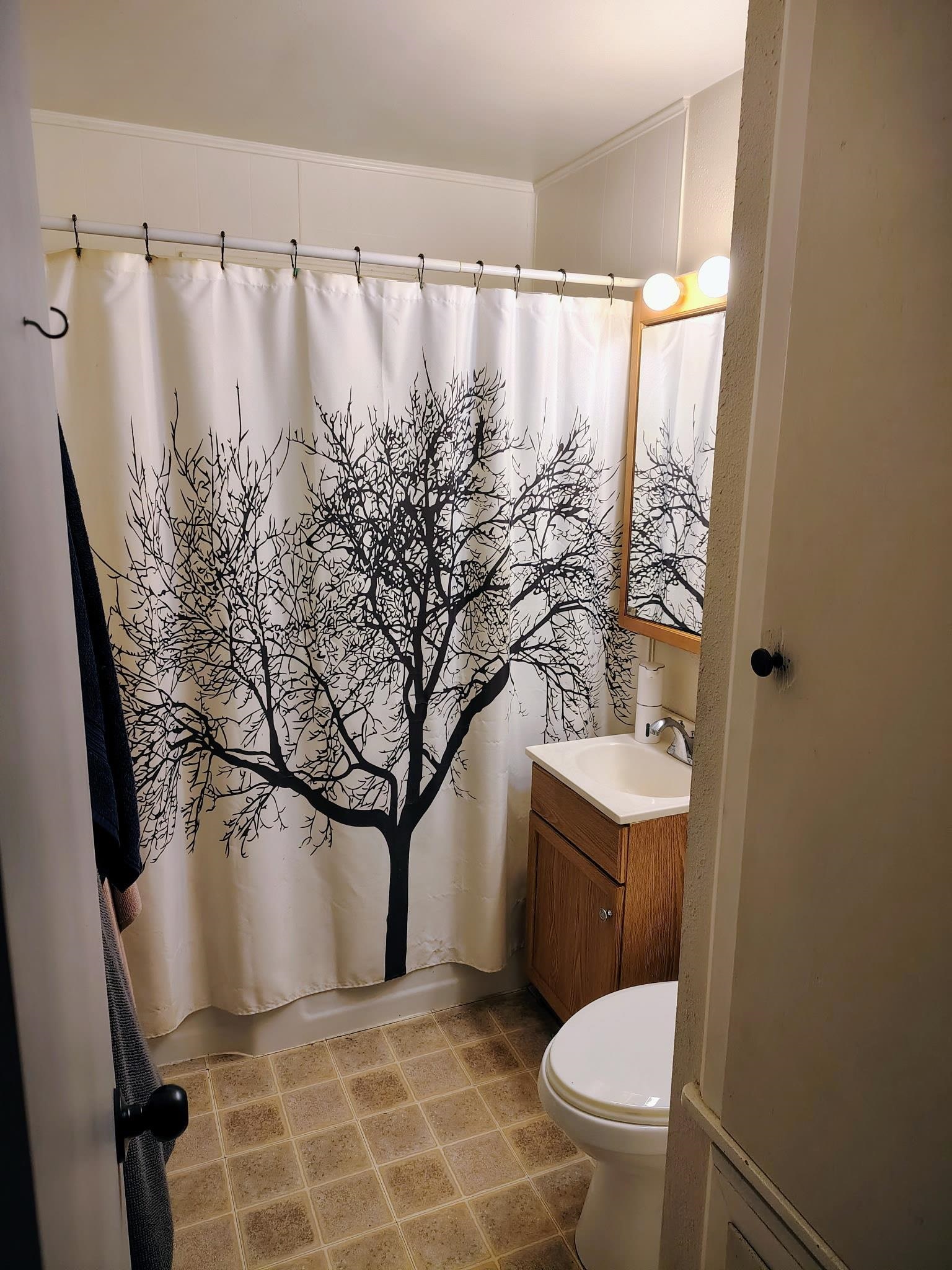 South Milwaukee, Wisconsin 53172, United States, 2 Bedrooms Bedrooms, ,1 BathroomBathrooms,Residential,Active,231477