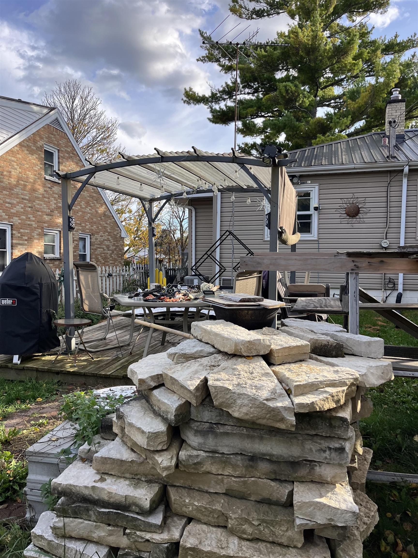 South Milwaukee, Wisconsin 53172, United States, 2 Bedrooms Bedrooms, ,1 BathroomBathrooms,Residential,Active,231477