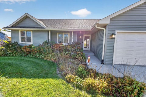 Photo of 617 Badger Drive, Evansville, WI 53536 (MLS # 2035076)