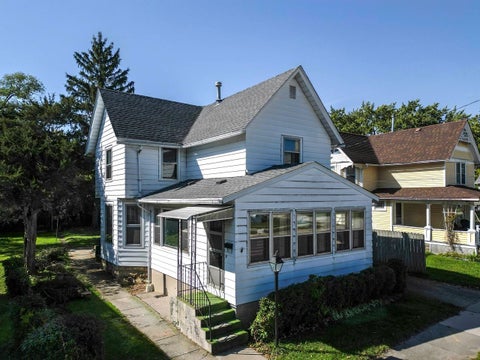 Photo of 606 S Franklin Street, Janesville, WI 53548 (MLS # 2034758)