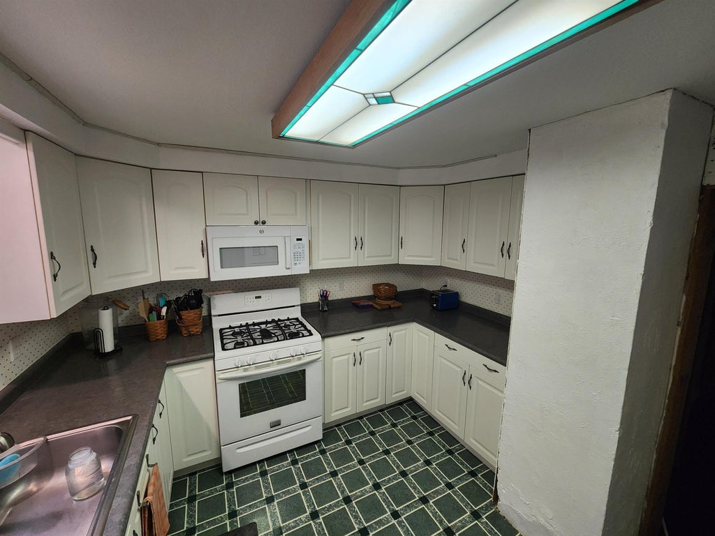 3105499180 Eric Kim's Listings