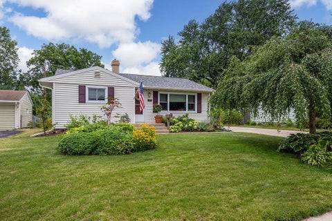 Photo of 306 Garnet Lane, Madison, WI 53714 (MLS # 2031406)