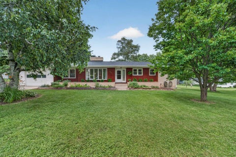 Photo of 615 Village Drive, Belleville, WI 53508 (MLS # 2027558)
