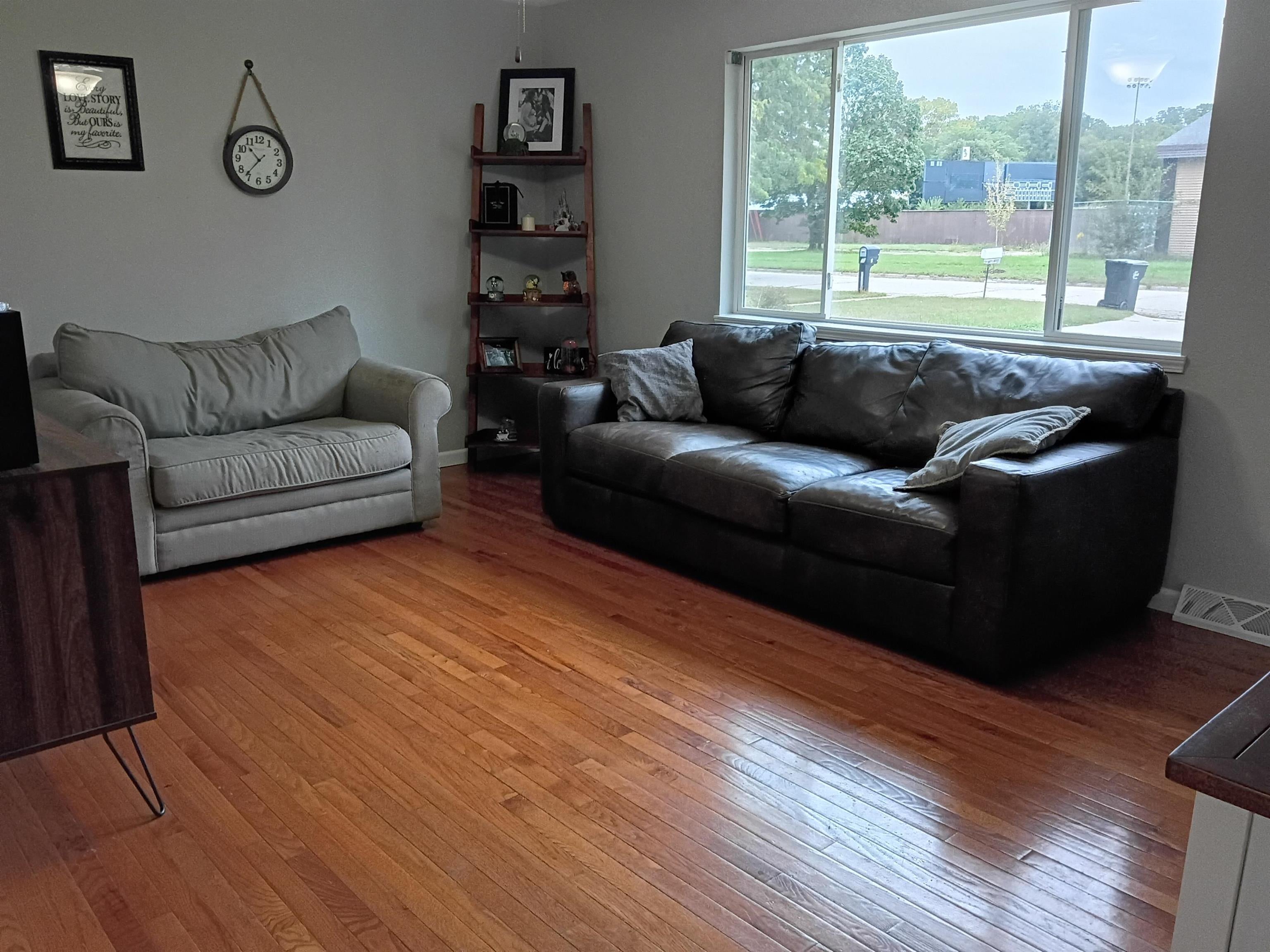 2312 Skyline Drive - Photo 2