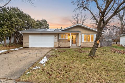 Photo of 1240 Boynton Court, Janesville, WI 53545 (MLS # 2014117)