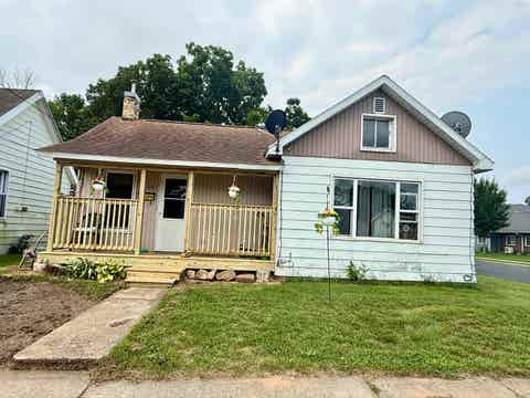 Photo of 804 Mansion Street, Mauston, WI 53948 (MLS # 2030594)