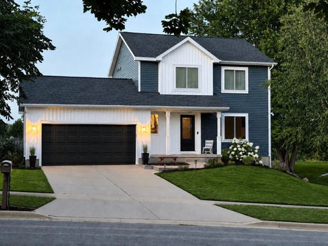 Photo of 1005 Vista Ridge Drive, Mount Horeb, WI 53572 (MLS # 2035527)