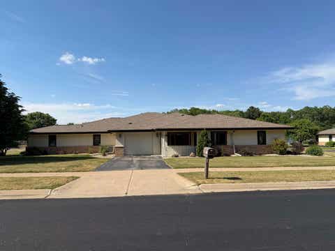 Photo of 635 W Slifer Street D #D, Portage, WI 53901 (MLS # 2025316)