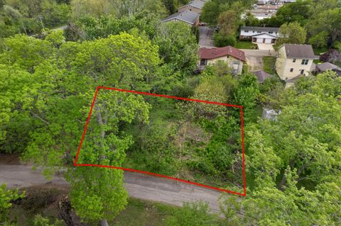 Photo of 2025 Irwin Place, Madison, WI 53713 (MLS # 2022678)