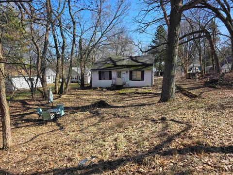 Photo of N6556 Forest Road, Delavan, WI 53115 (MLS # 2018218)