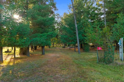 Photo of 328 & 326 York Court, Nekoosa, WI 54457 (MLS # 2010425) Photo of 328 & 326 York Court, Nekoosa, WI 54457 (MLS # 2010425)