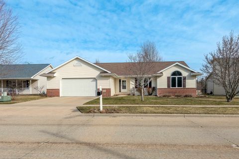 Photo of 2840 Newport Avenue, Oshkosh, WI 54904 (MLS # 2018683)