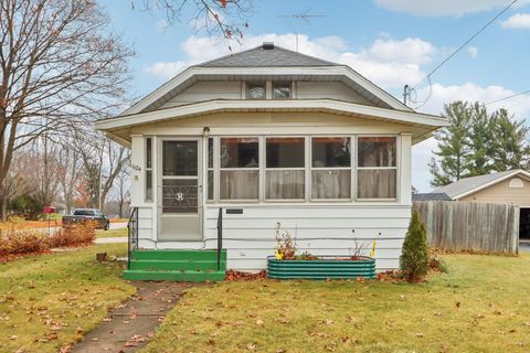 Photo of 1124 Sherman Avenue, Fort Atkinson, WI 53538 (MLS # 2013199)