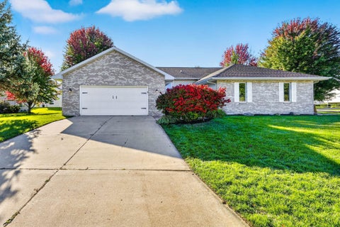 Photo of 3165 Edmonton Drive, Sun Prairie, WI 53590 (MLS # 2034174)