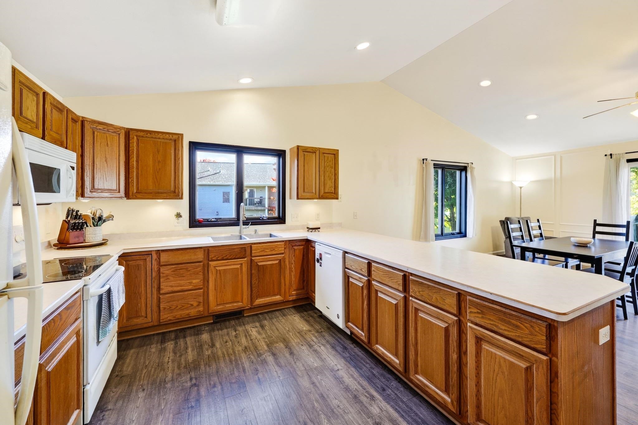 3165 Edmonton Drive
