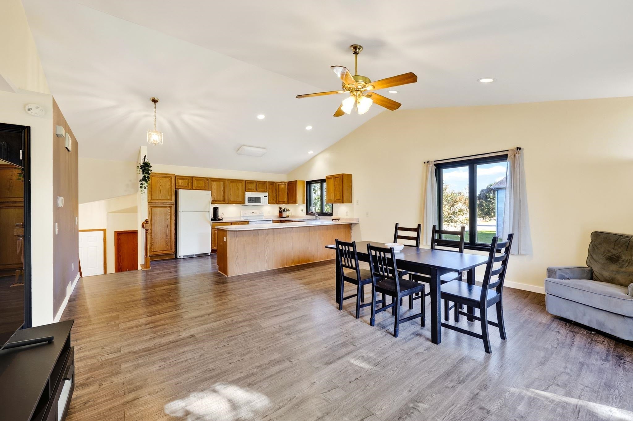 3165 Edmonton Drive