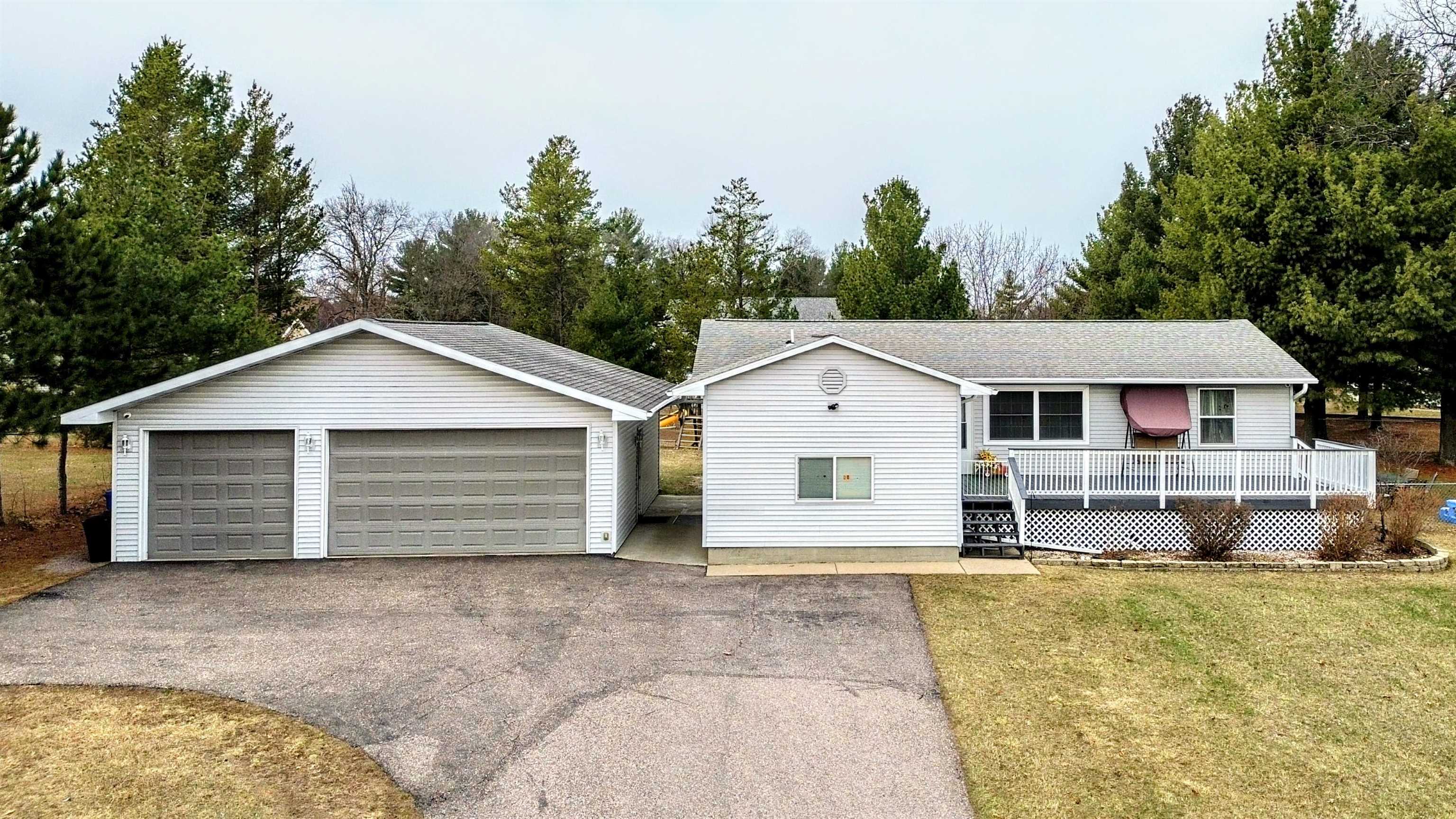 Wisconsin Dells, Wisconsin 53965, United States, 4 Bedrooms Bedrooms, ,3 BathroomsBathrooms,Residential,Active,86948