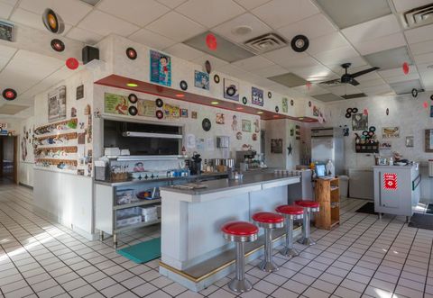 Tiny photo for 51 W Water Street, Markesan, WI 53946 (MLS # 2000002)